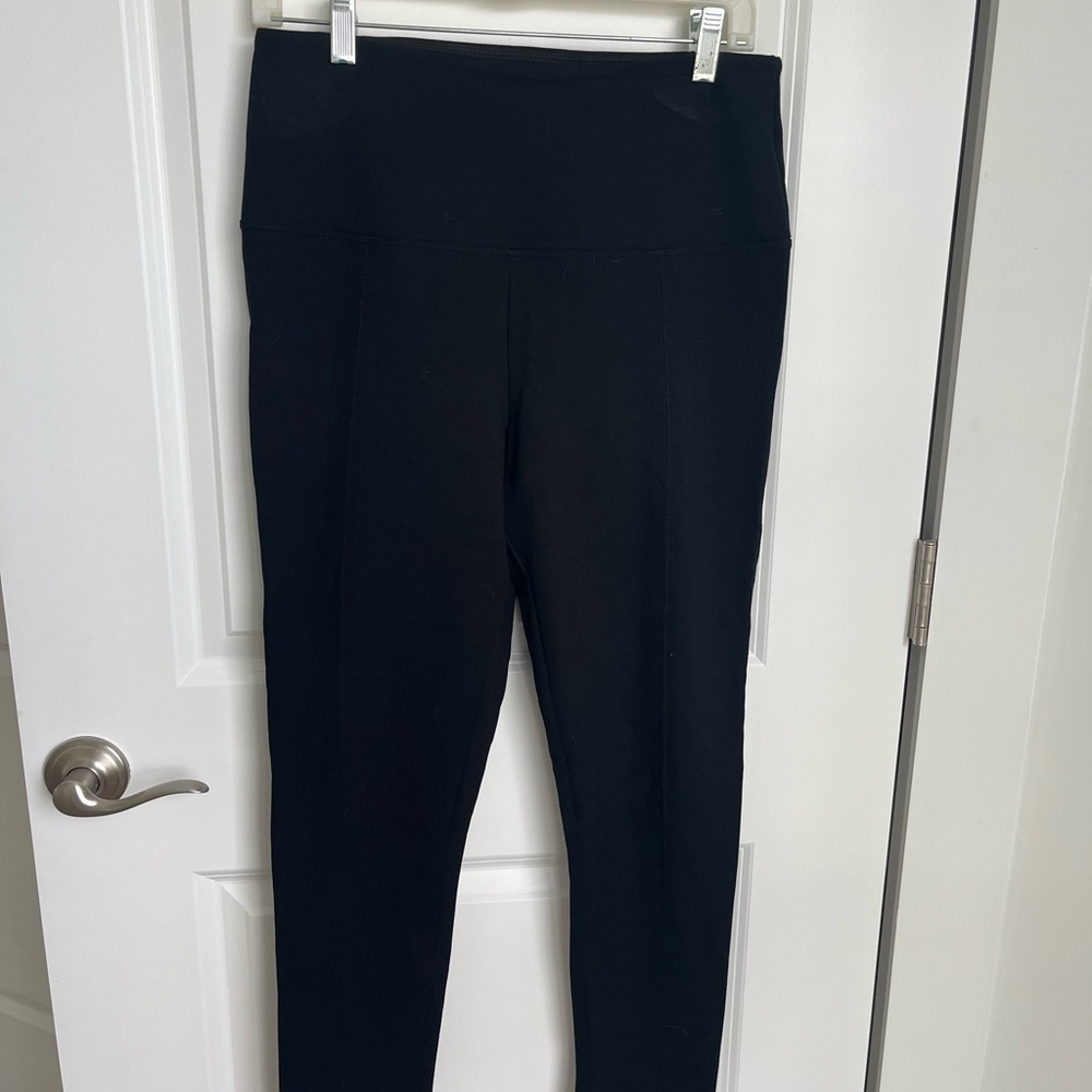 Lysee Women's Black leggings